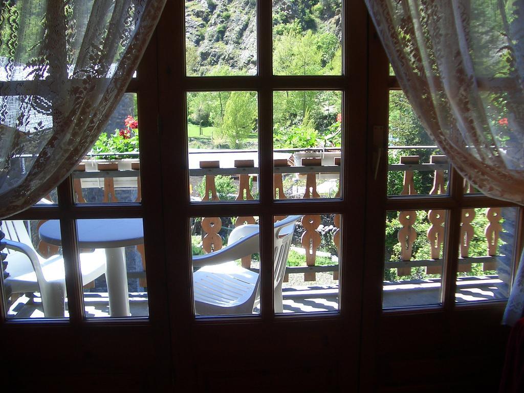 Apartaments Montana Alins Buitenkant foto